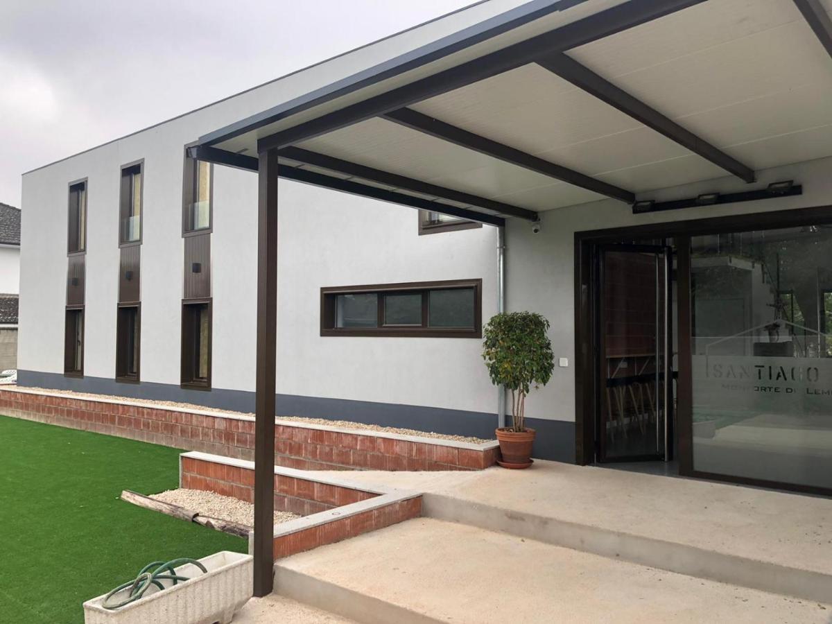 Albergue Santiago 15 Monforte Monforte De Lemos Eksteriør bilde