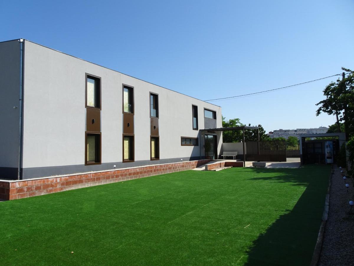 Albergue Santiago 15 Monforte Monforte De Lemos Eksteriør bilde